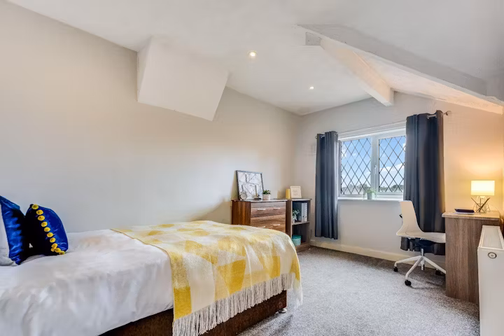 hessle-avenue-leeds-3 Bedroom Apartment-1