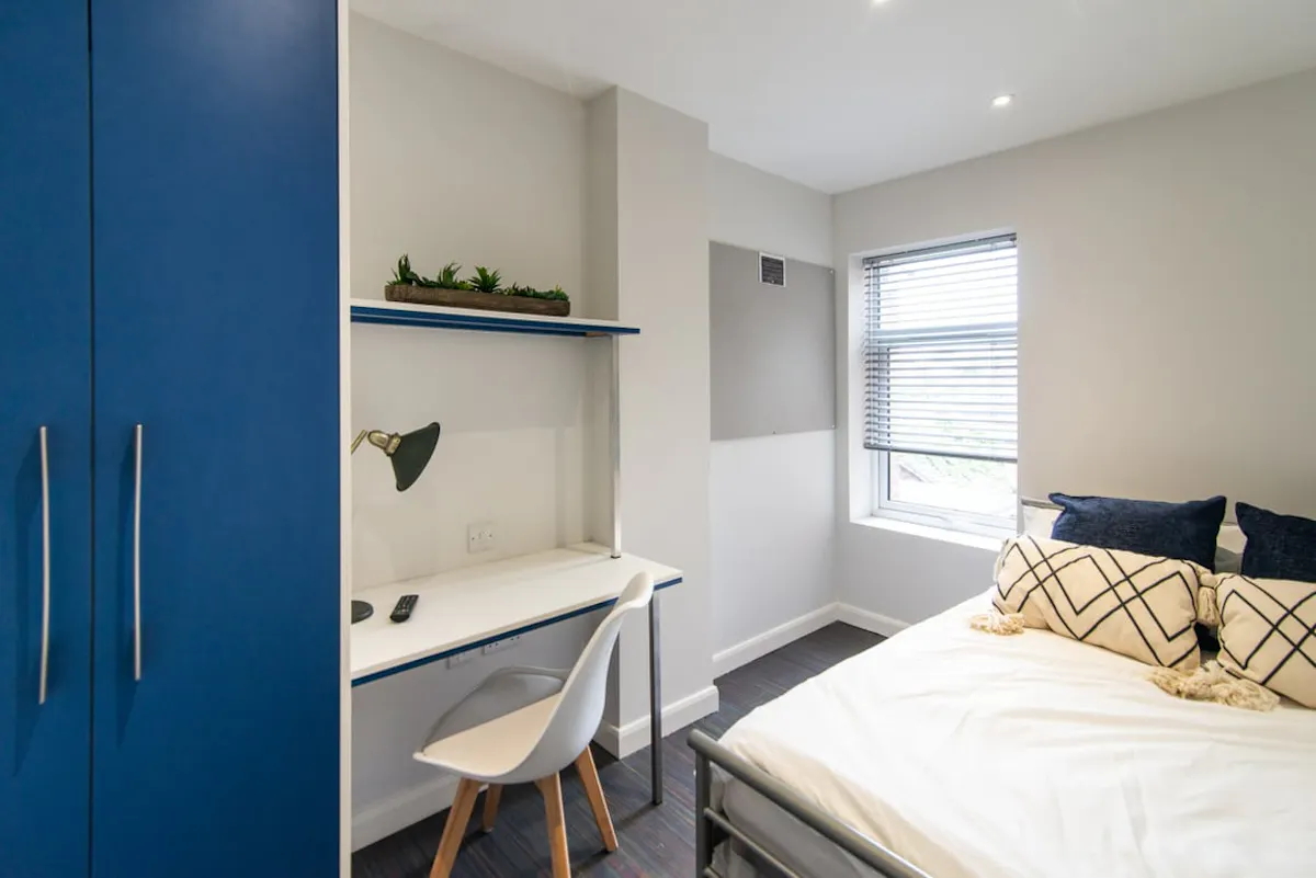 4 Bed Apartment ROOM
