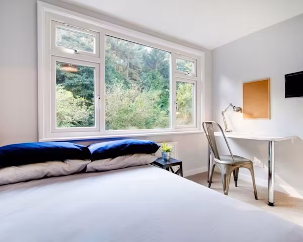 laburnum-avenue-durham-6 Bedroom Apartment-1