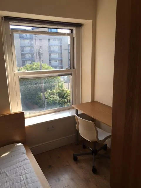 ROOM ROOM 2