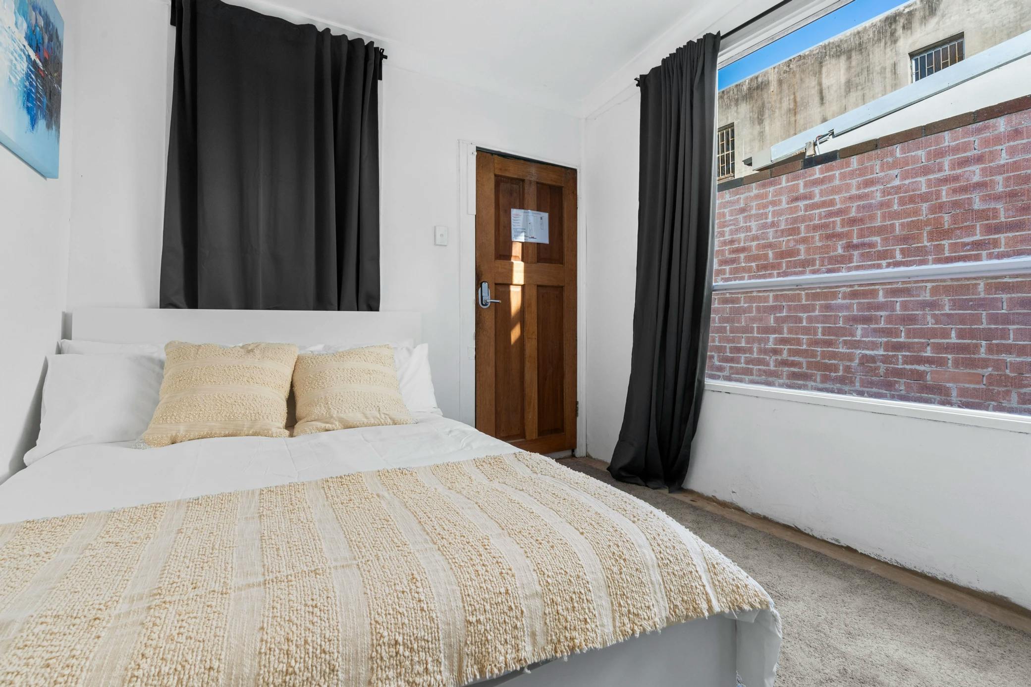 323-cleveland-sydney-Room 1 Standard