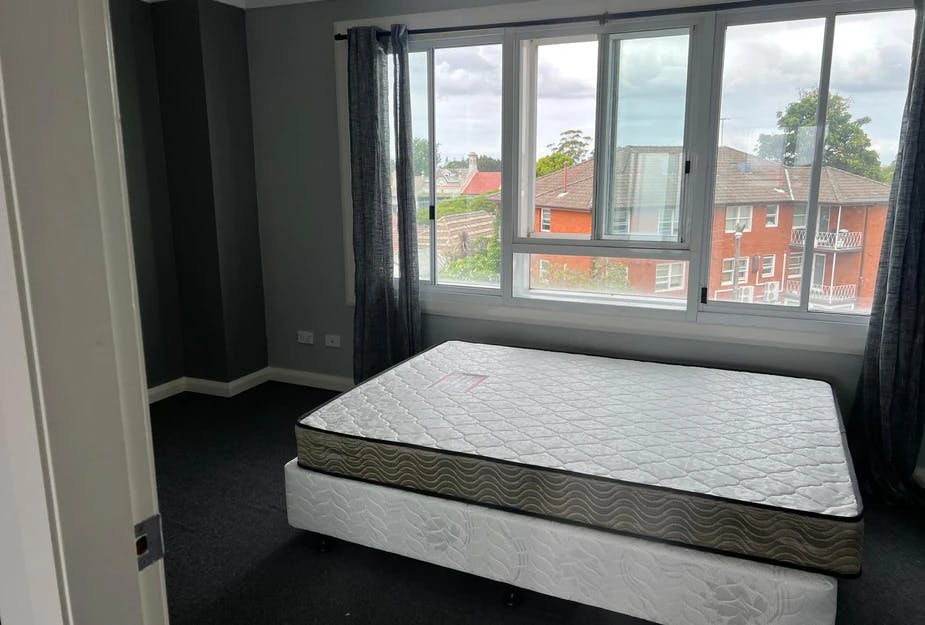 165-crystal-street-sydney-Room 2 Standard