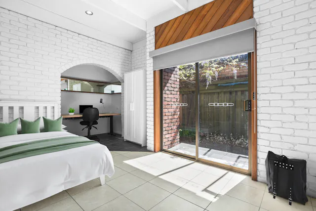 Double Room room image 1