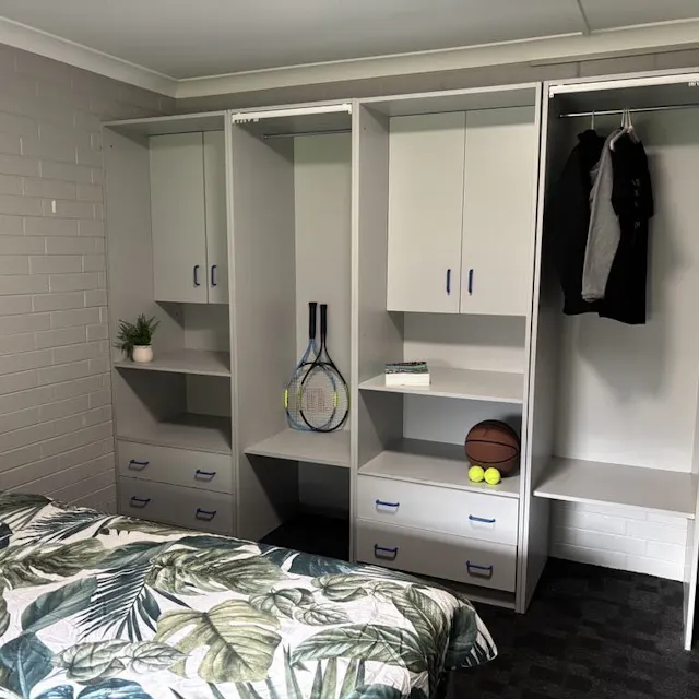 5 Bedroom Apartment South Double Bed room image 2