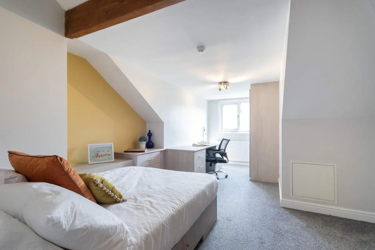 5 Bedroom Apartment ROOM