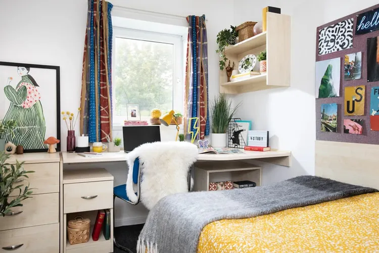 ROOM ROOM 2