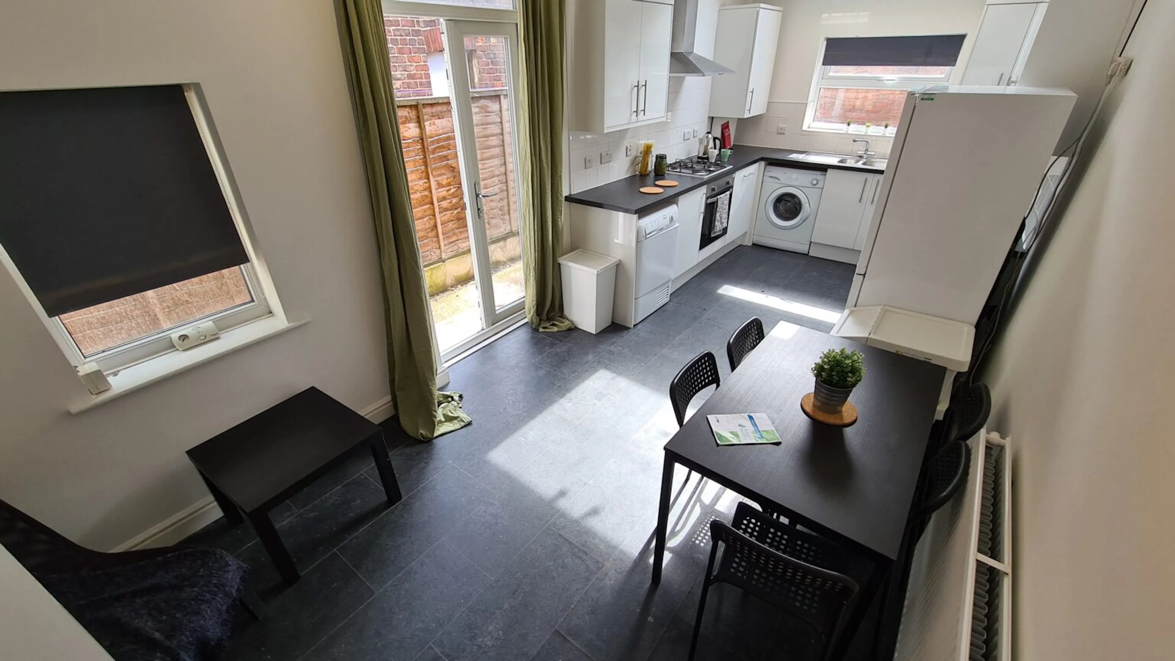 6 Bedroom Apartment KITCHEN 1