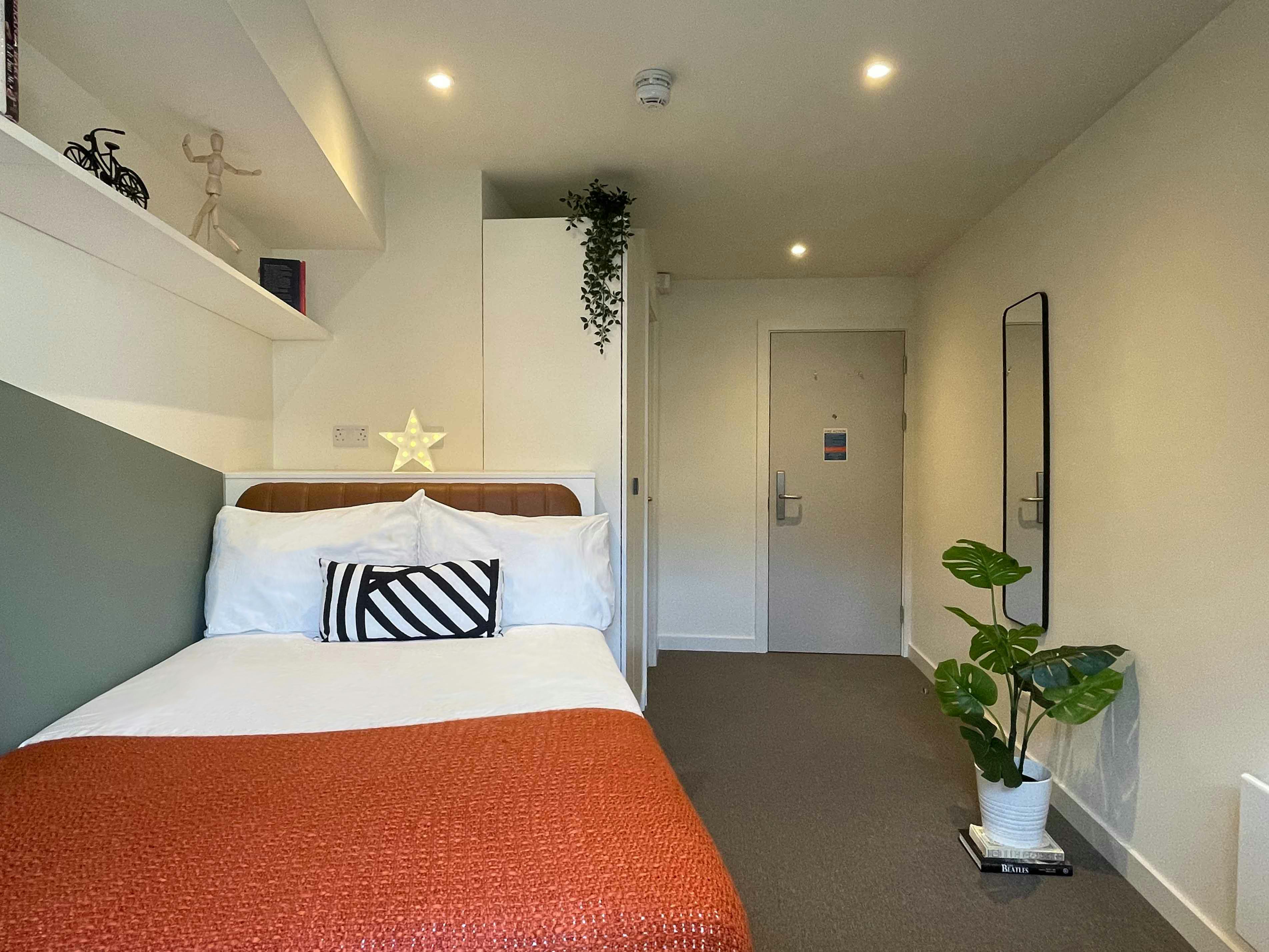 Premium 2 Plus En-suite (Accessible)