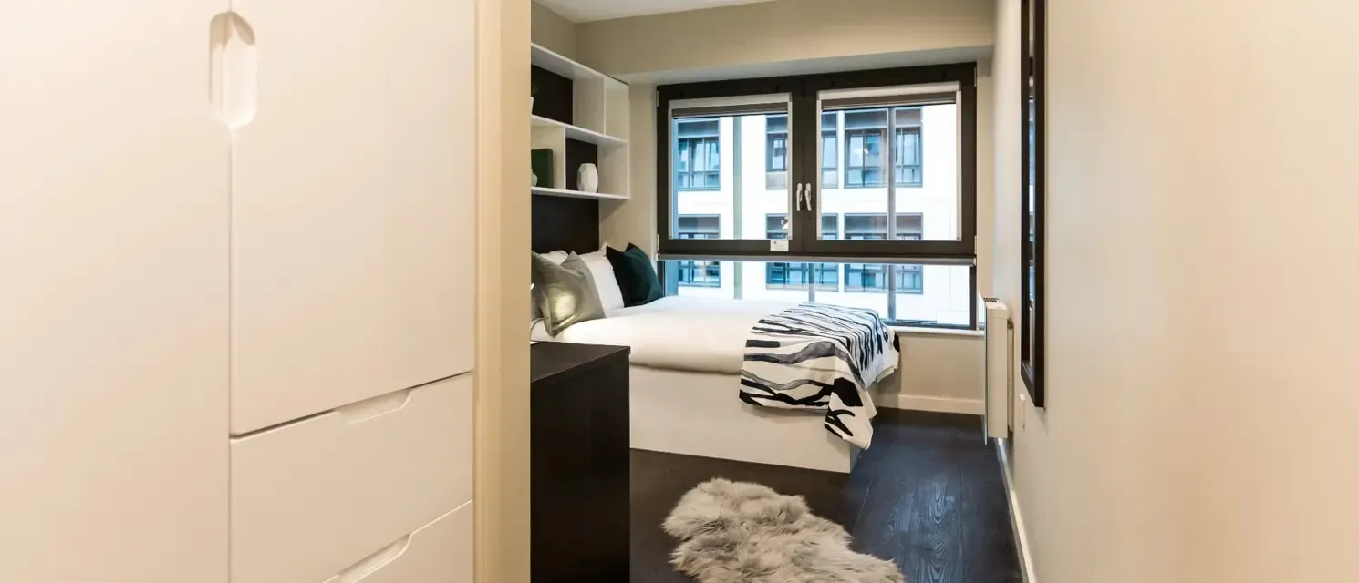 Gold Ensuite Shared Mid Level