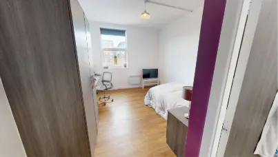 Silver Ensuite ROOM 3