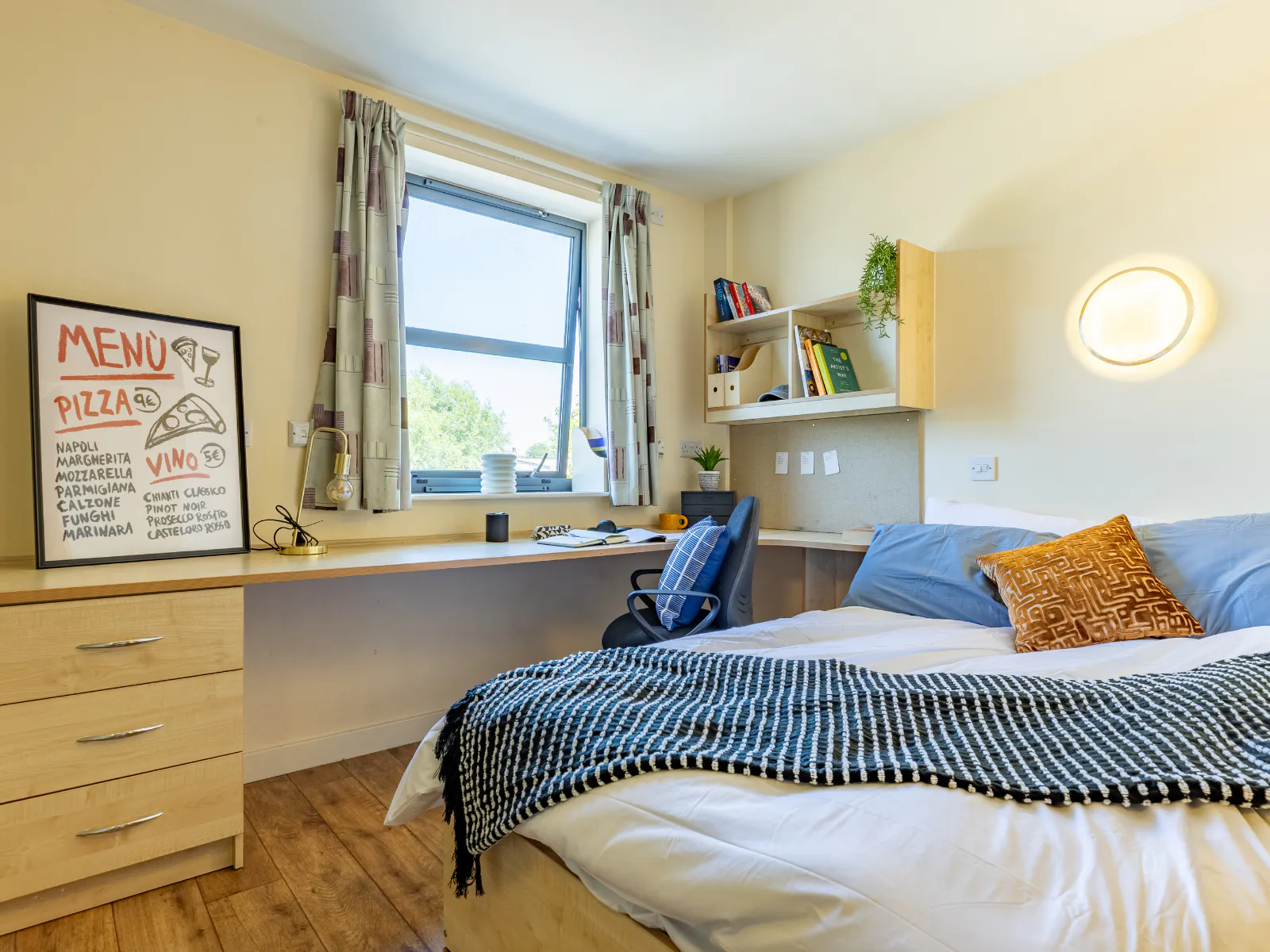 Silver En Suite