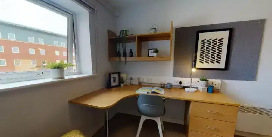 Silver Ensuite