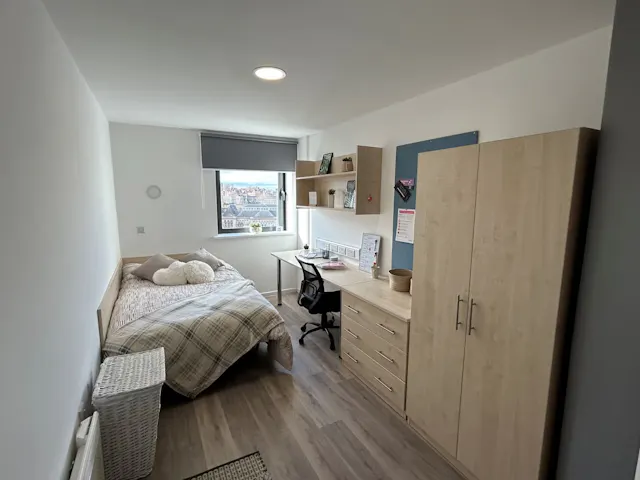 Silver En-Suite room image 1