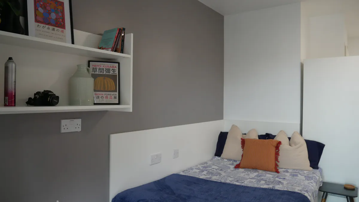 Silver Studio  ROOM