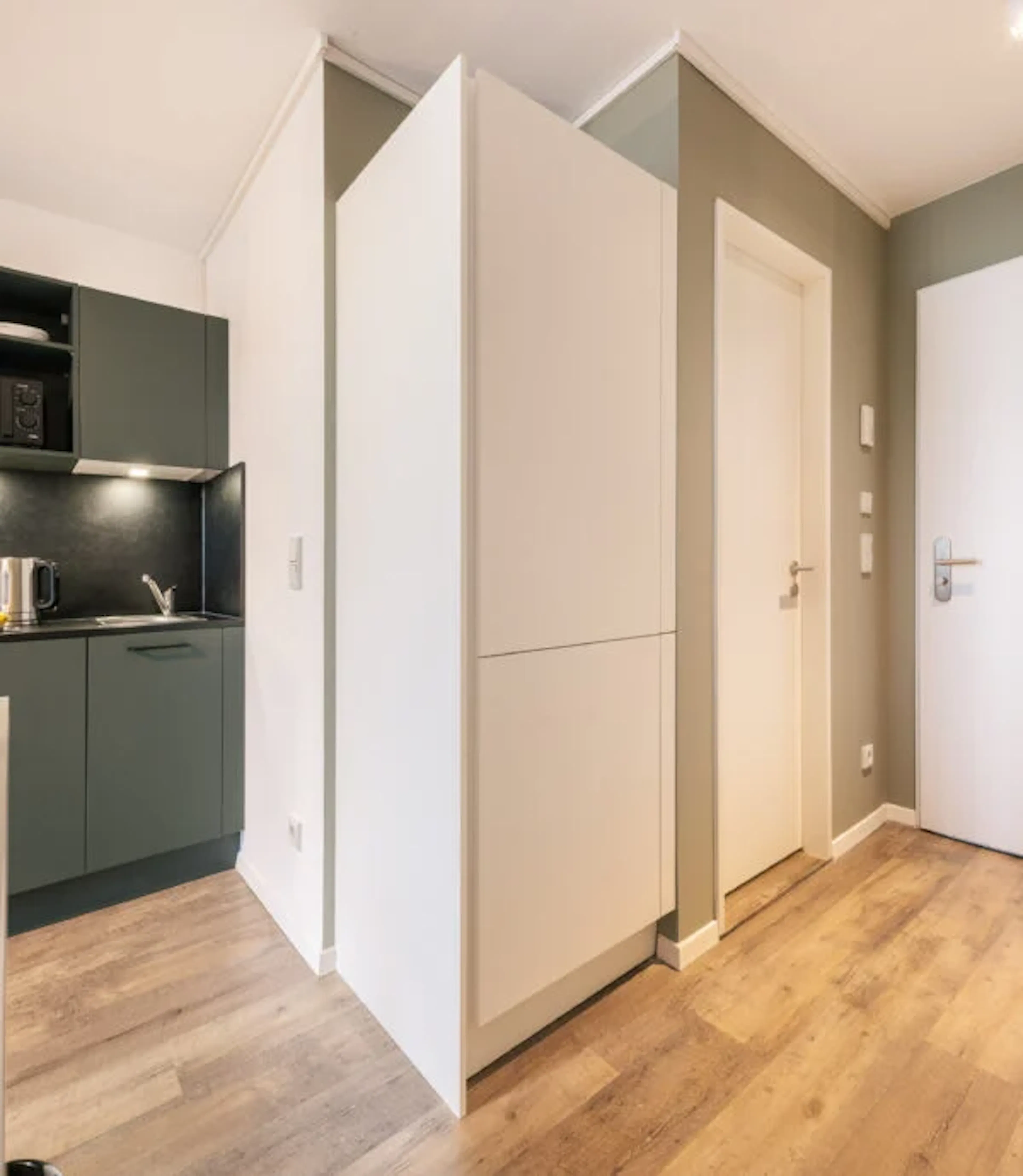 Single Plus Studio ROOM 2