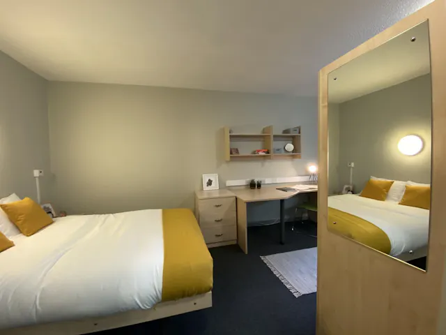 Studio Plus room image 3