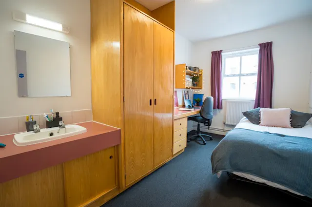 Standard Shared Apartment room image 1