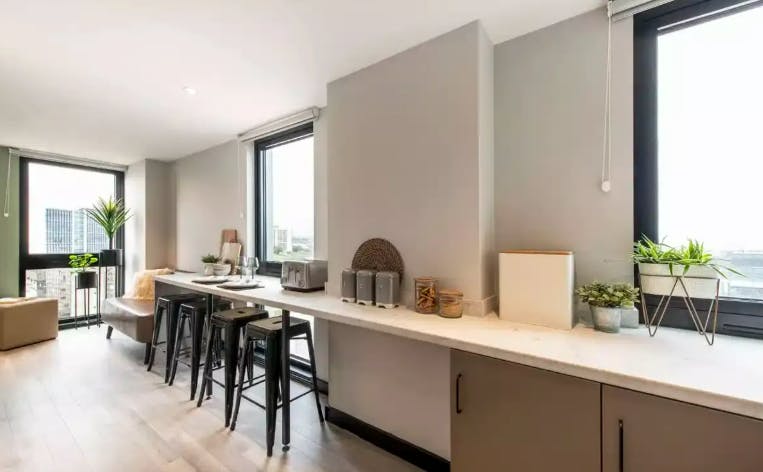 Standard 5 Bed Apartment