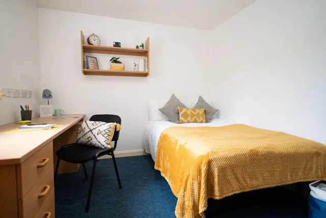 Standard room image 1