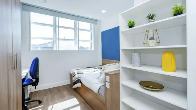 Standard Ensuite room image 1