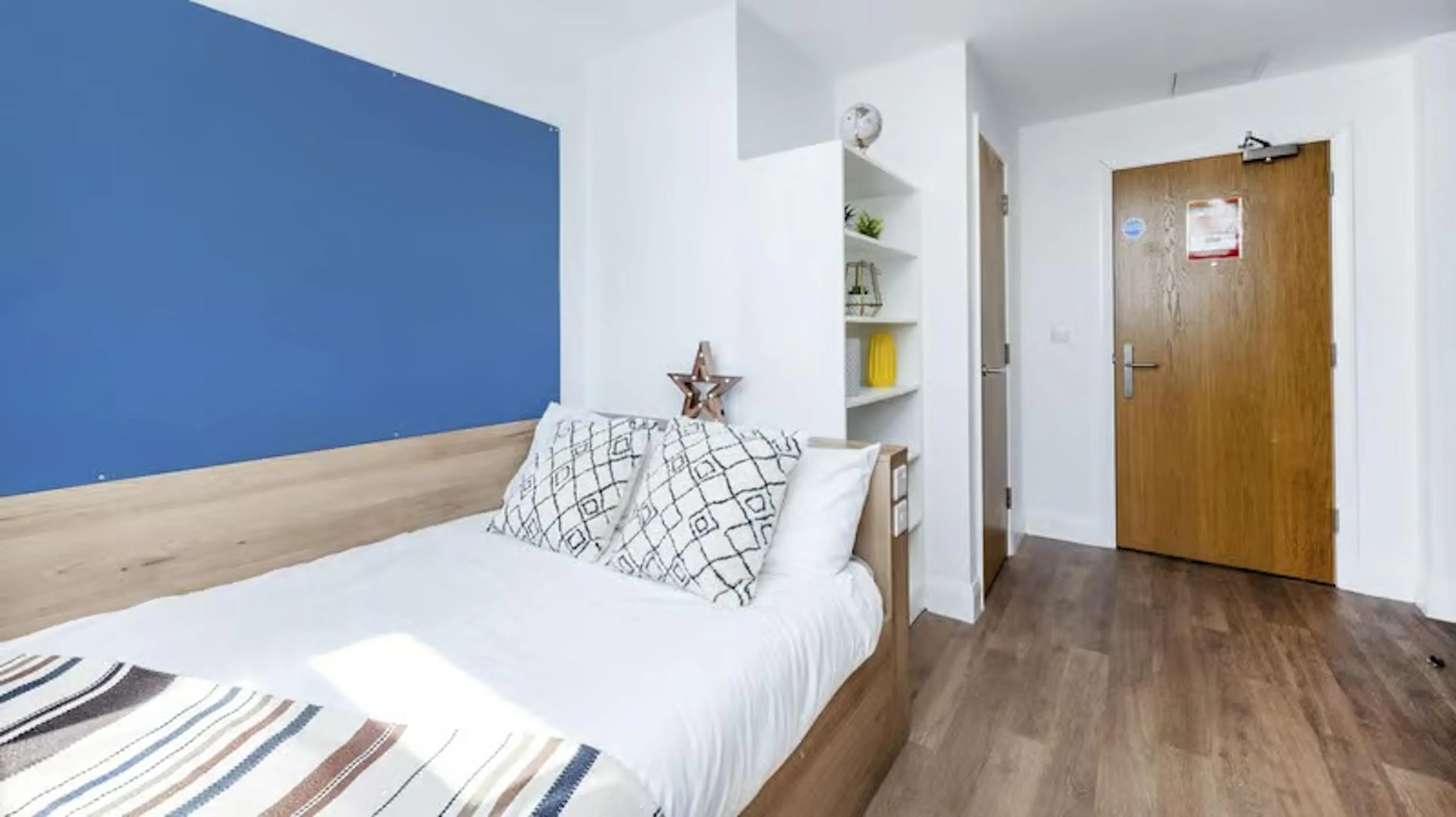 Standard Ensuite  ROOM 2