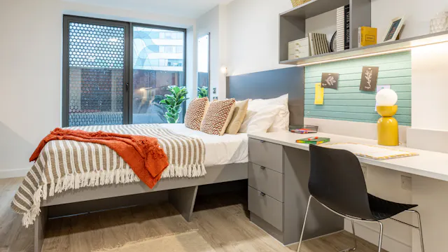 Standard Studio (Floor 11) room image 2