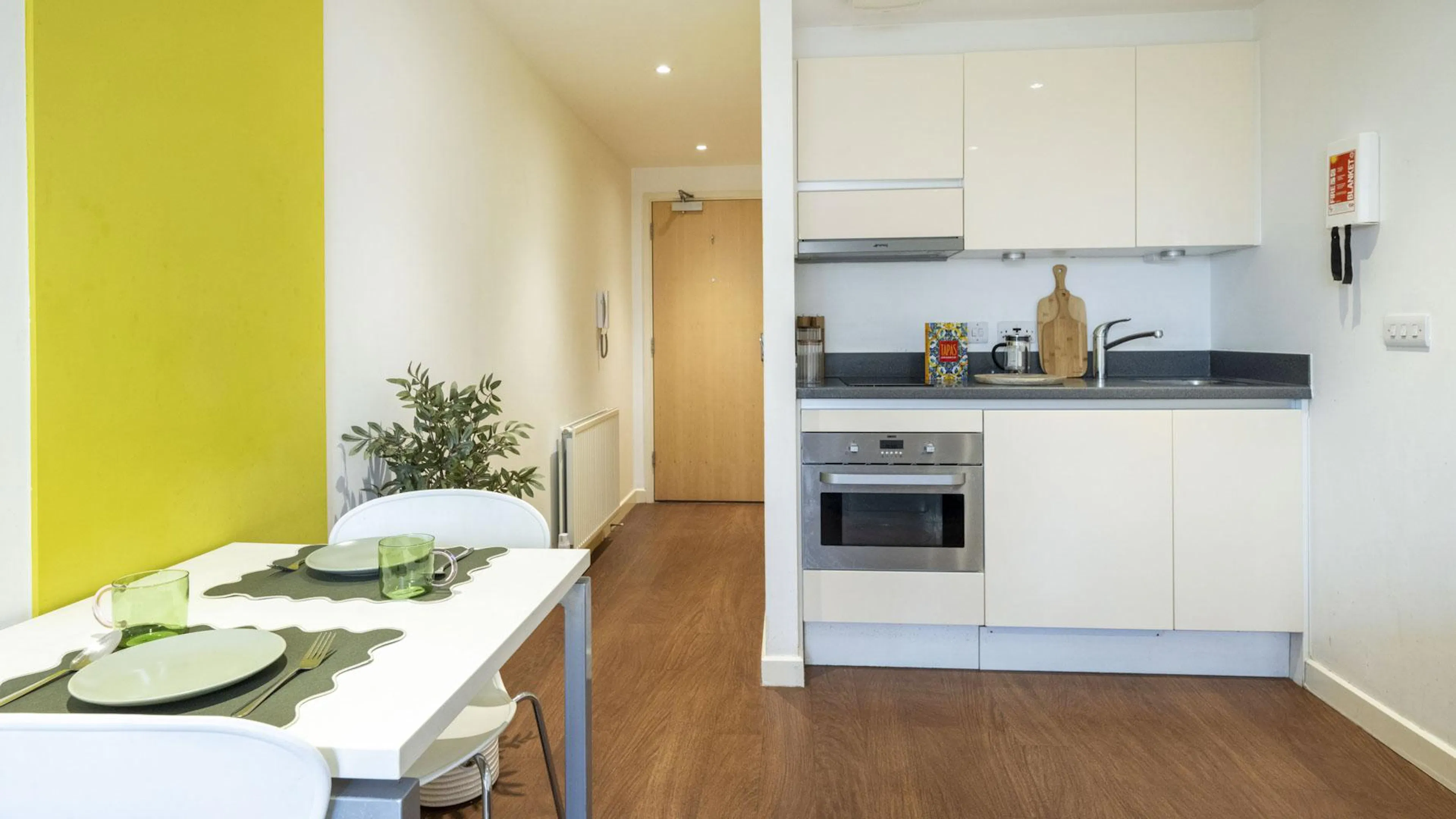 Standard Studio Gold KITCHEN 3