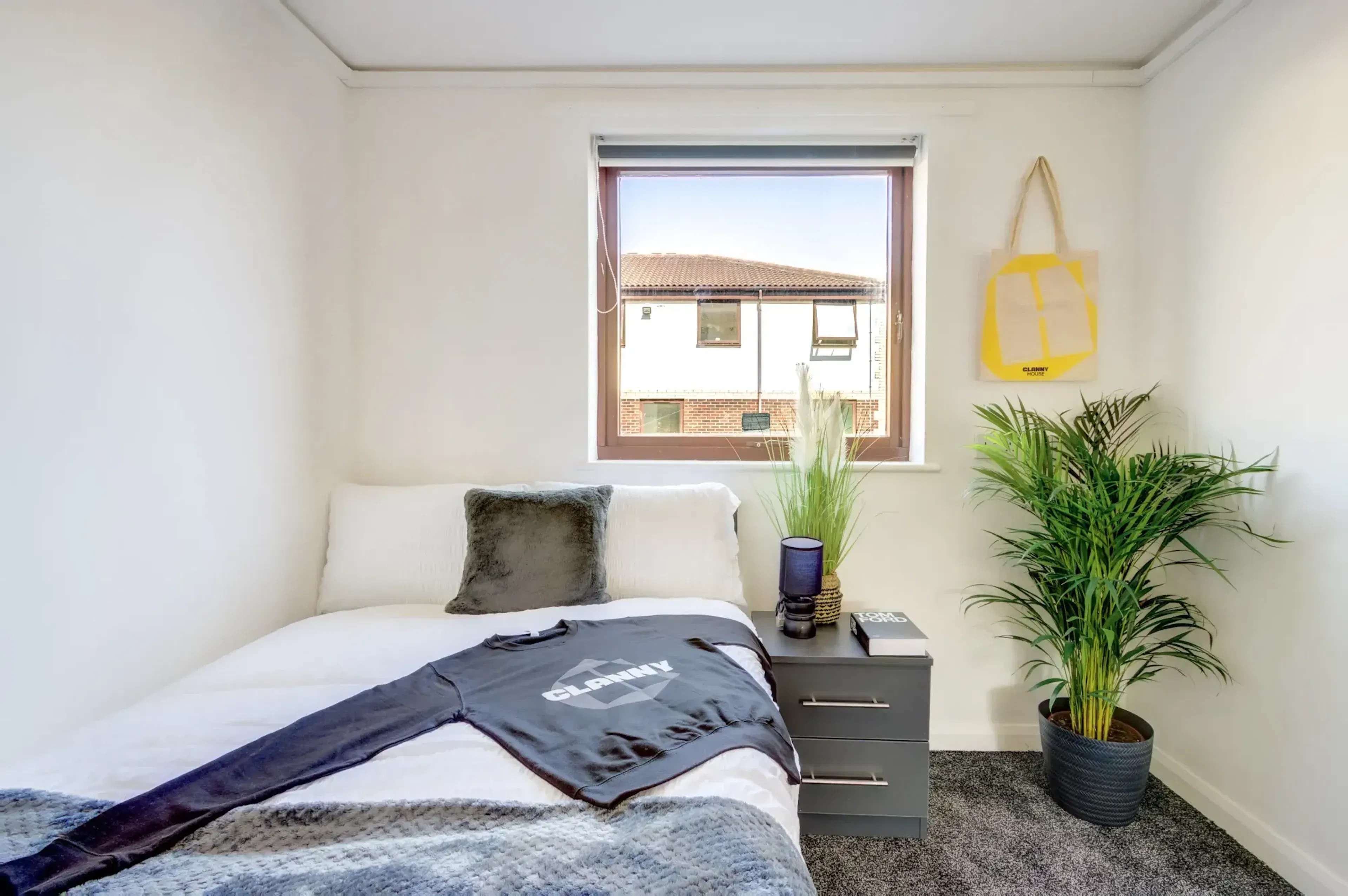Standard Room ROOM 1
