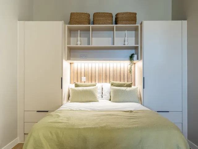 Stretch Studio Apartment Plus room image 2