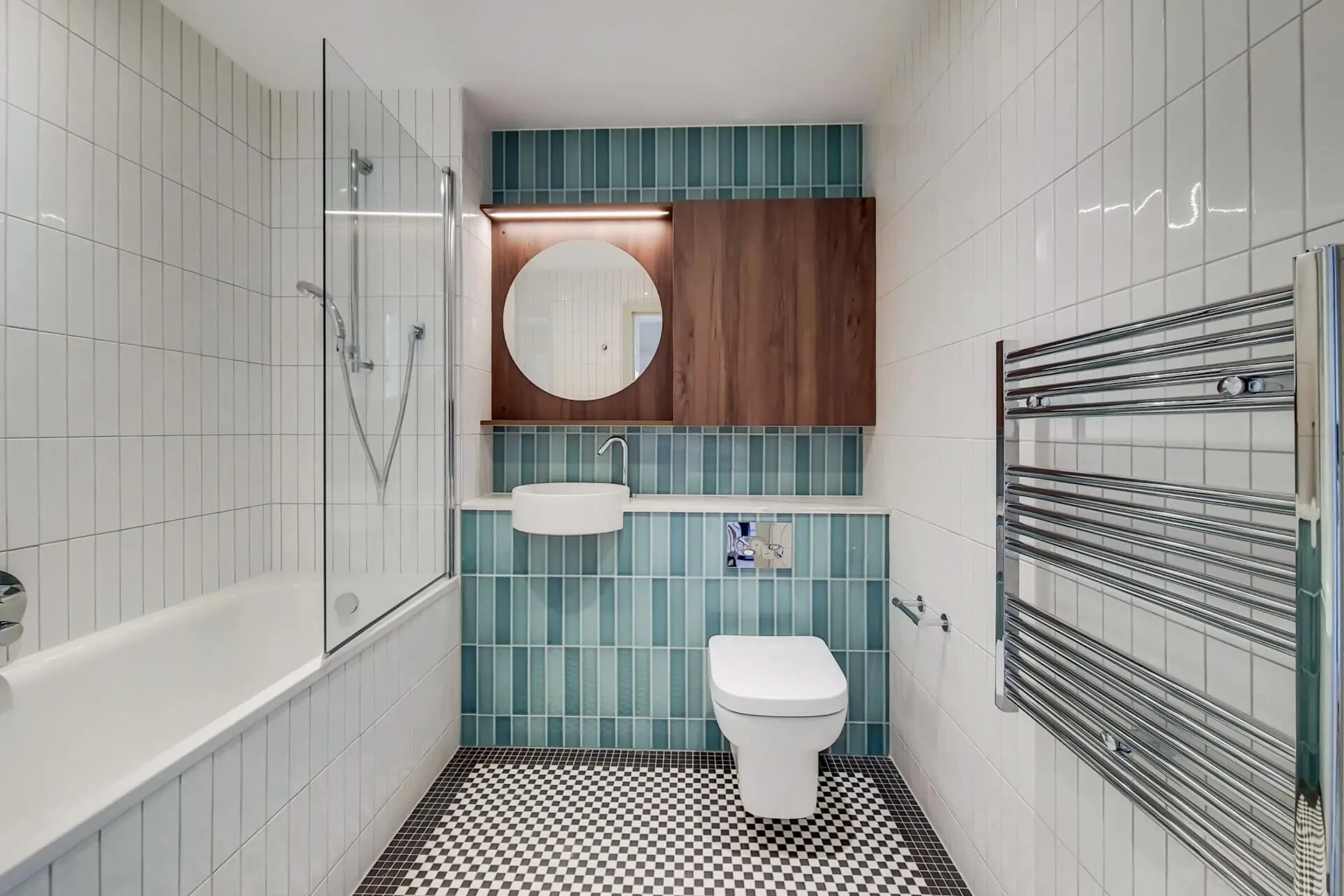 Studio BATHROOM 4