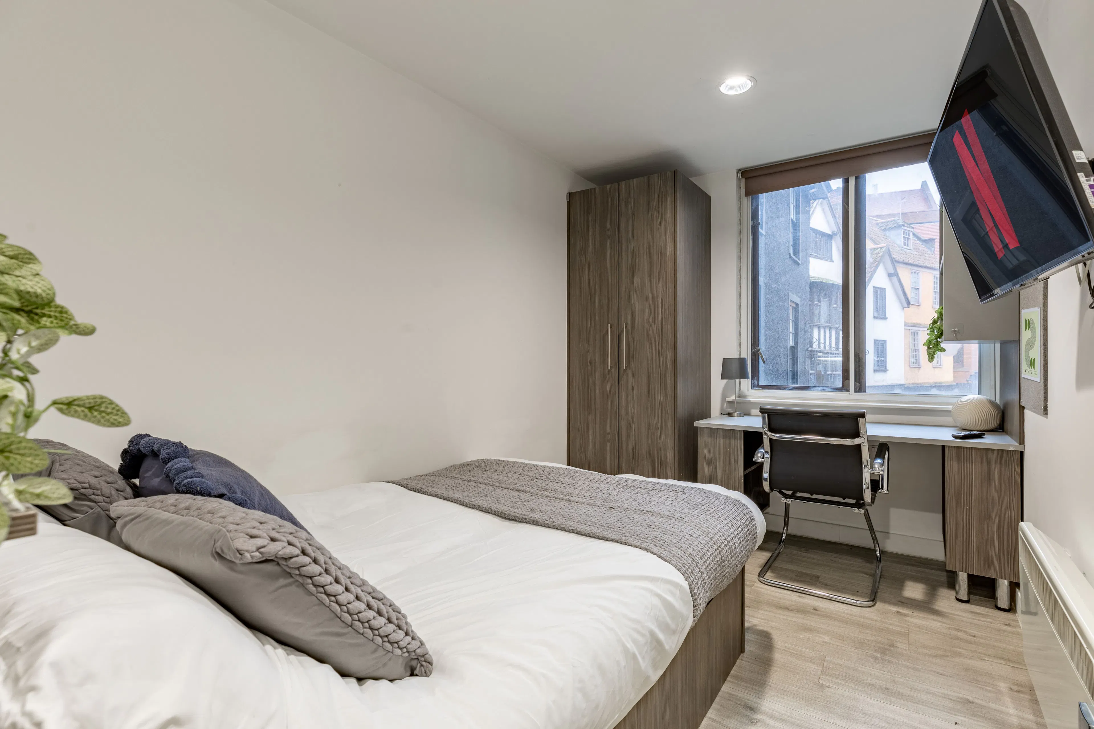 Deluxe 2 Bed Apartment ROOM 1