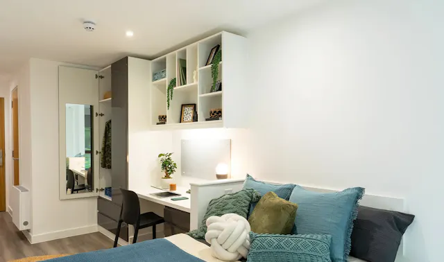 Elite Ensuite room image 2