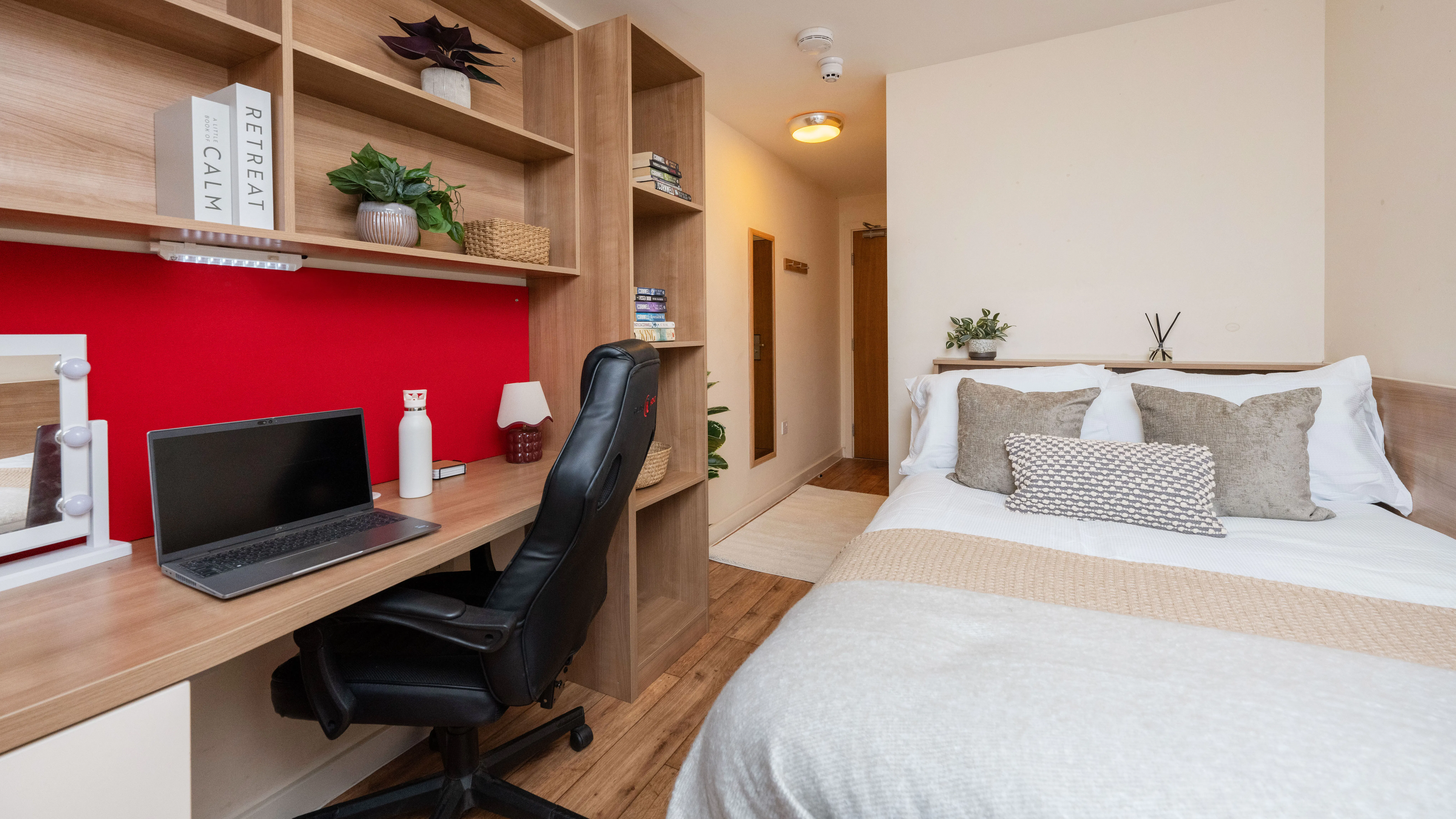 Bronze En Suite