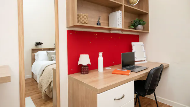 Bronze Studio room image 3