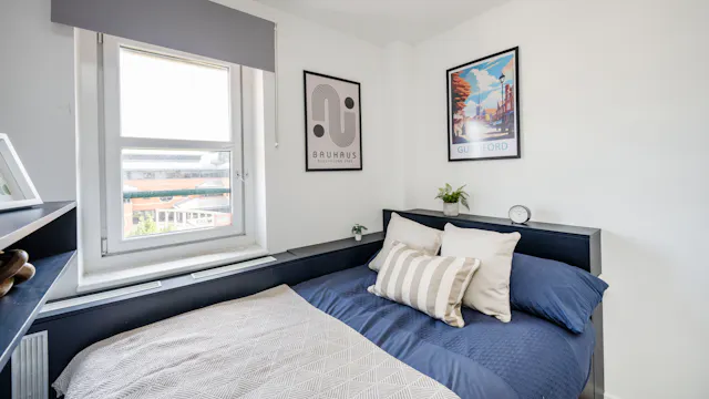 Premium En-suite room image 1