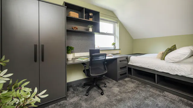 Premium Ensuite room image 1