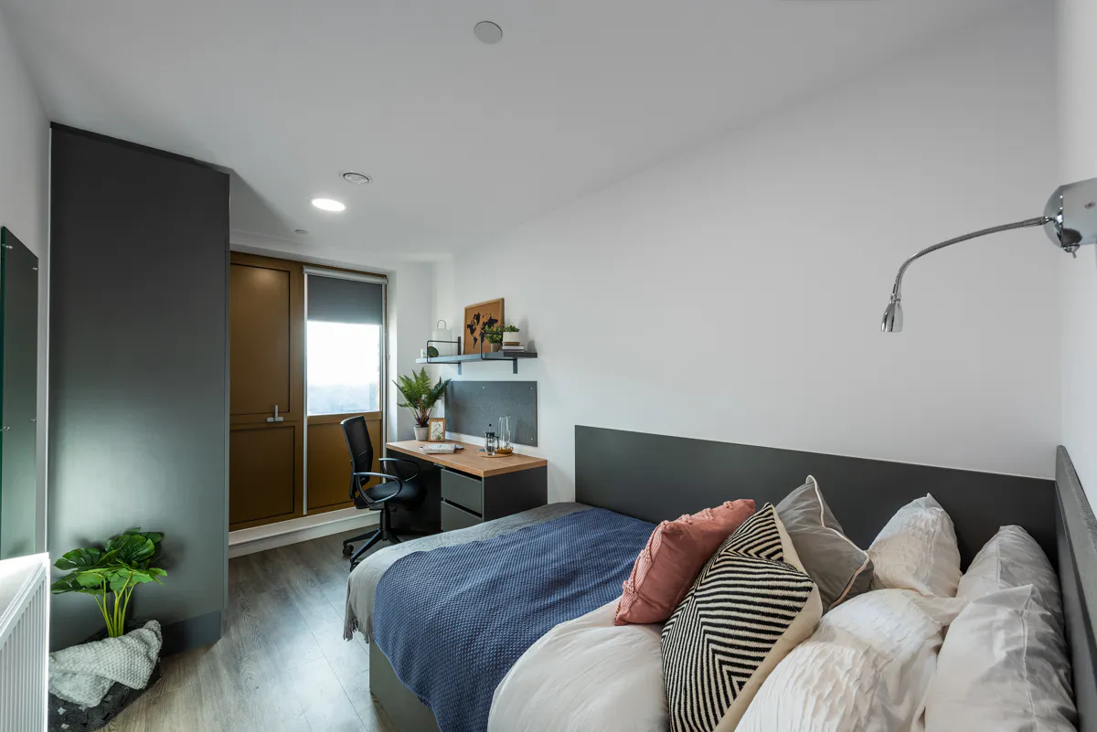 valentine-london-4 Bed Ensuite