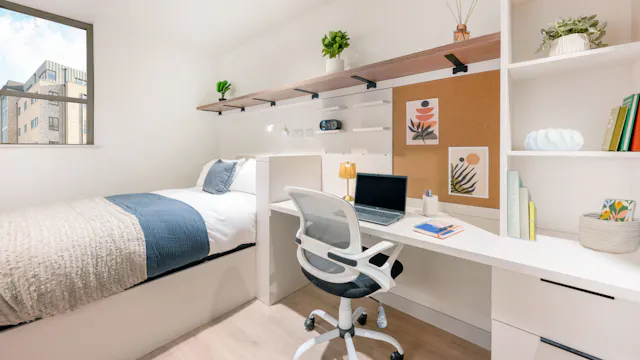 Gold Studio room image 2