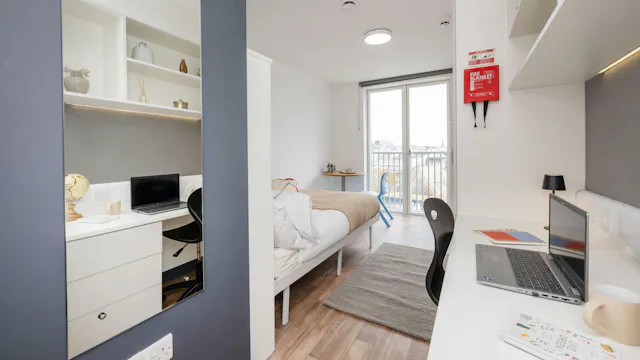 Gold En-Suite room image 2
