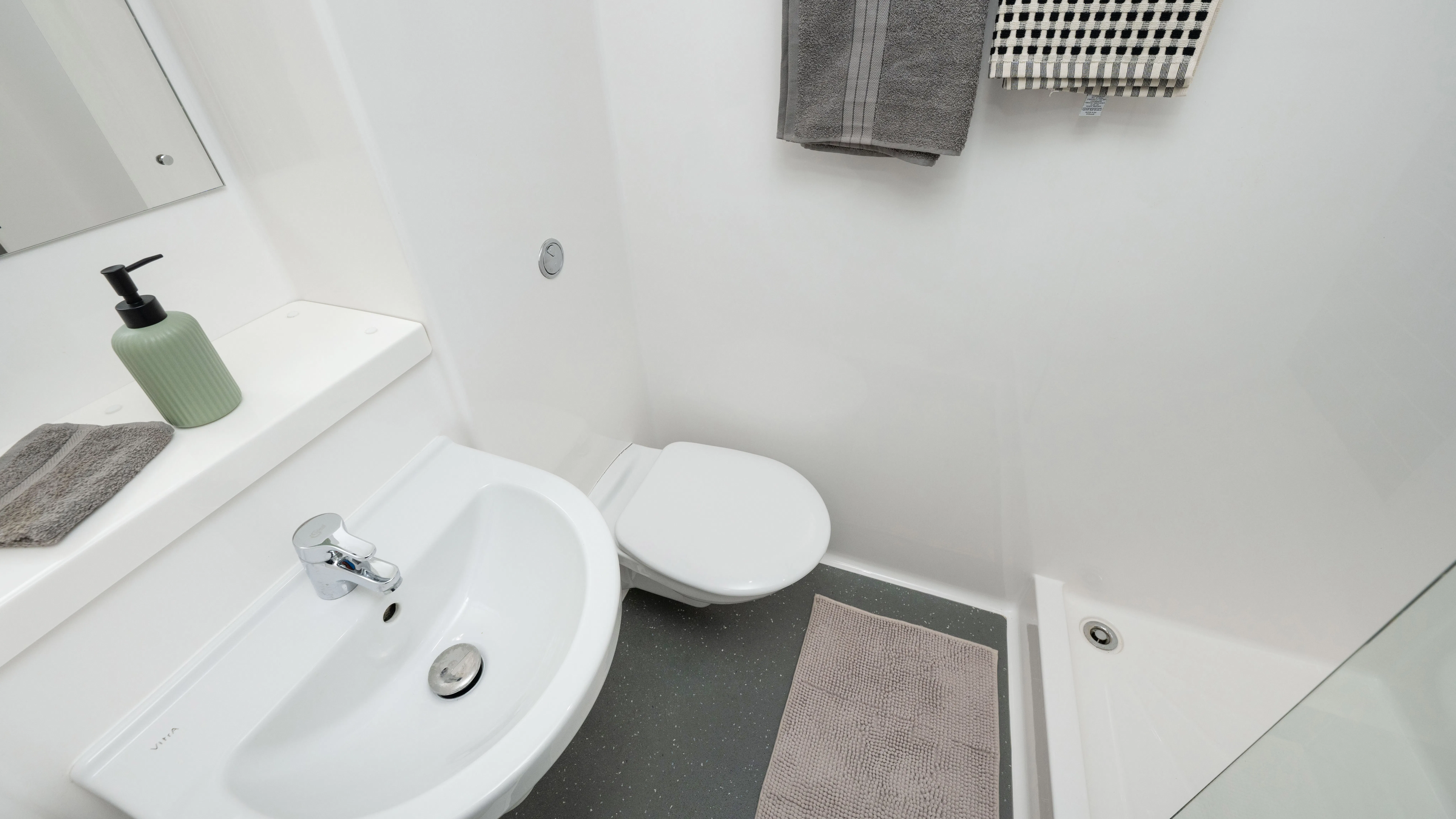 Gold En-Suite