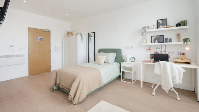 Gold Studio room image 1