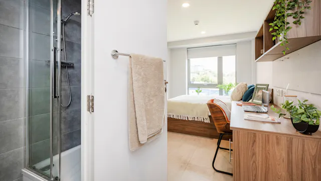 Classic Ensuite room image 3