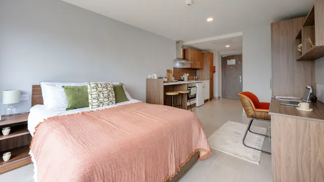 Deluxe Studio room image 1