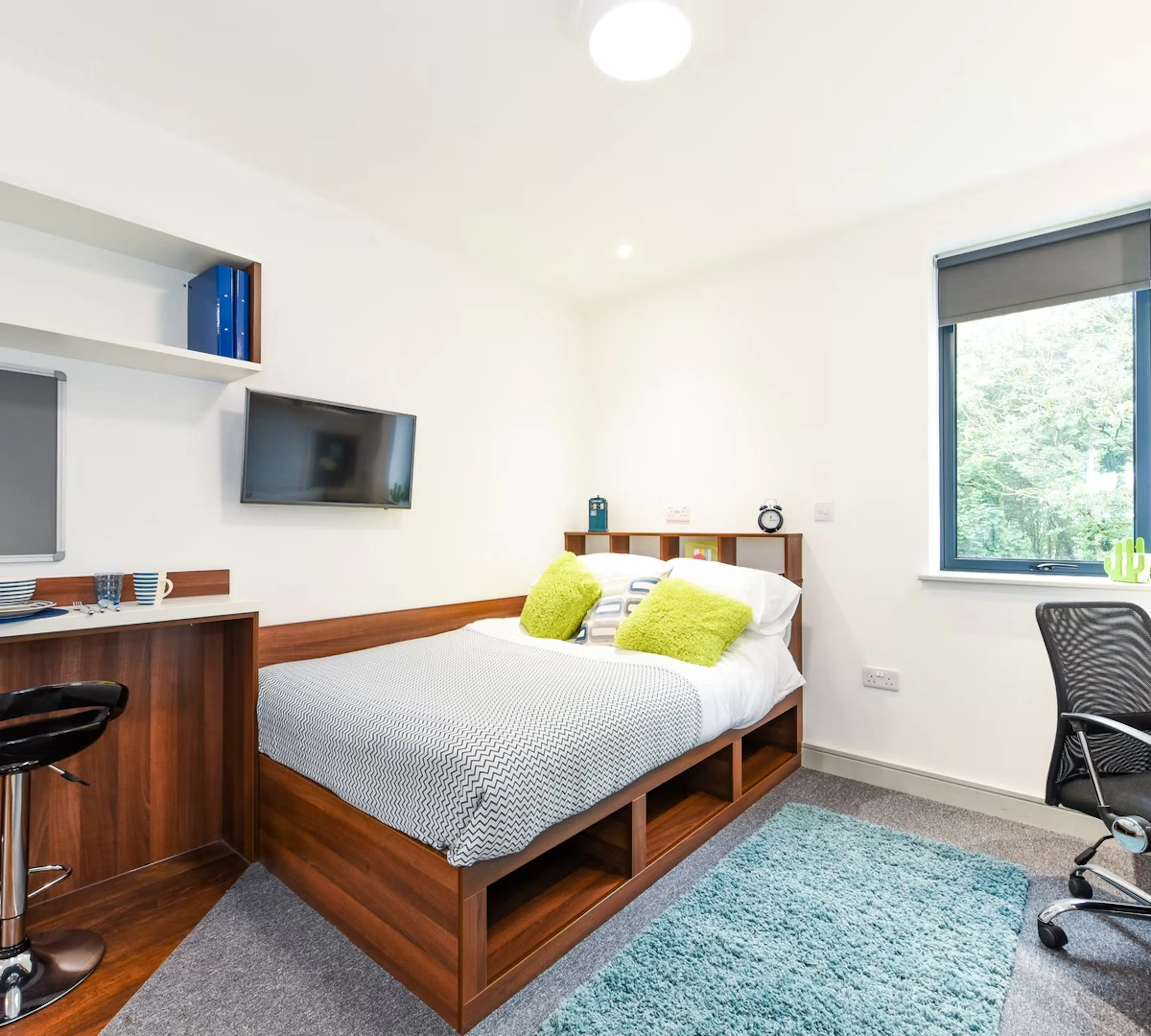 Silver Studio ROOM 1