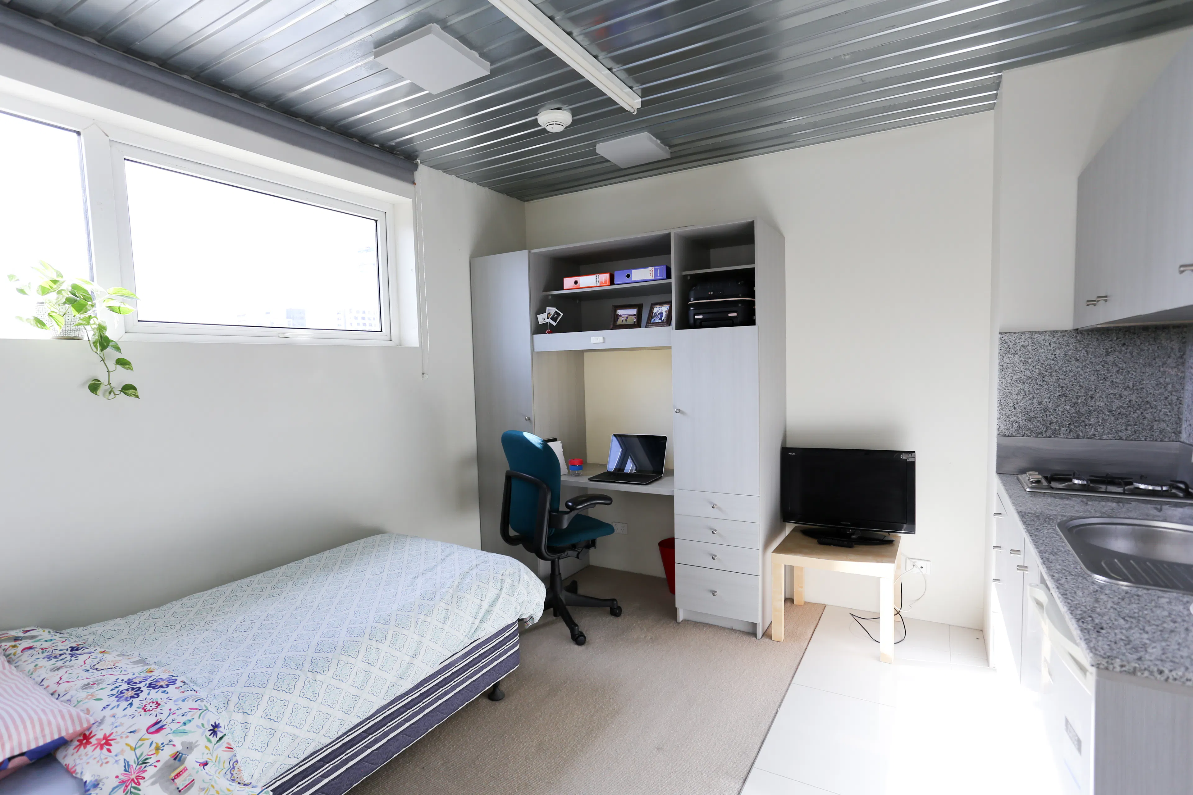 Studio Apartment - Views ROOM 4