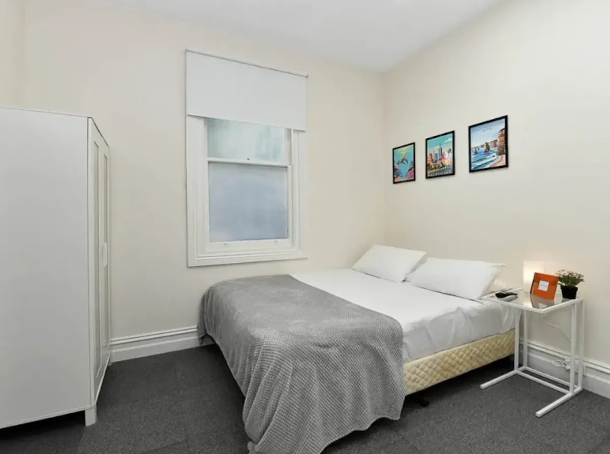 Studio 8 ROOM