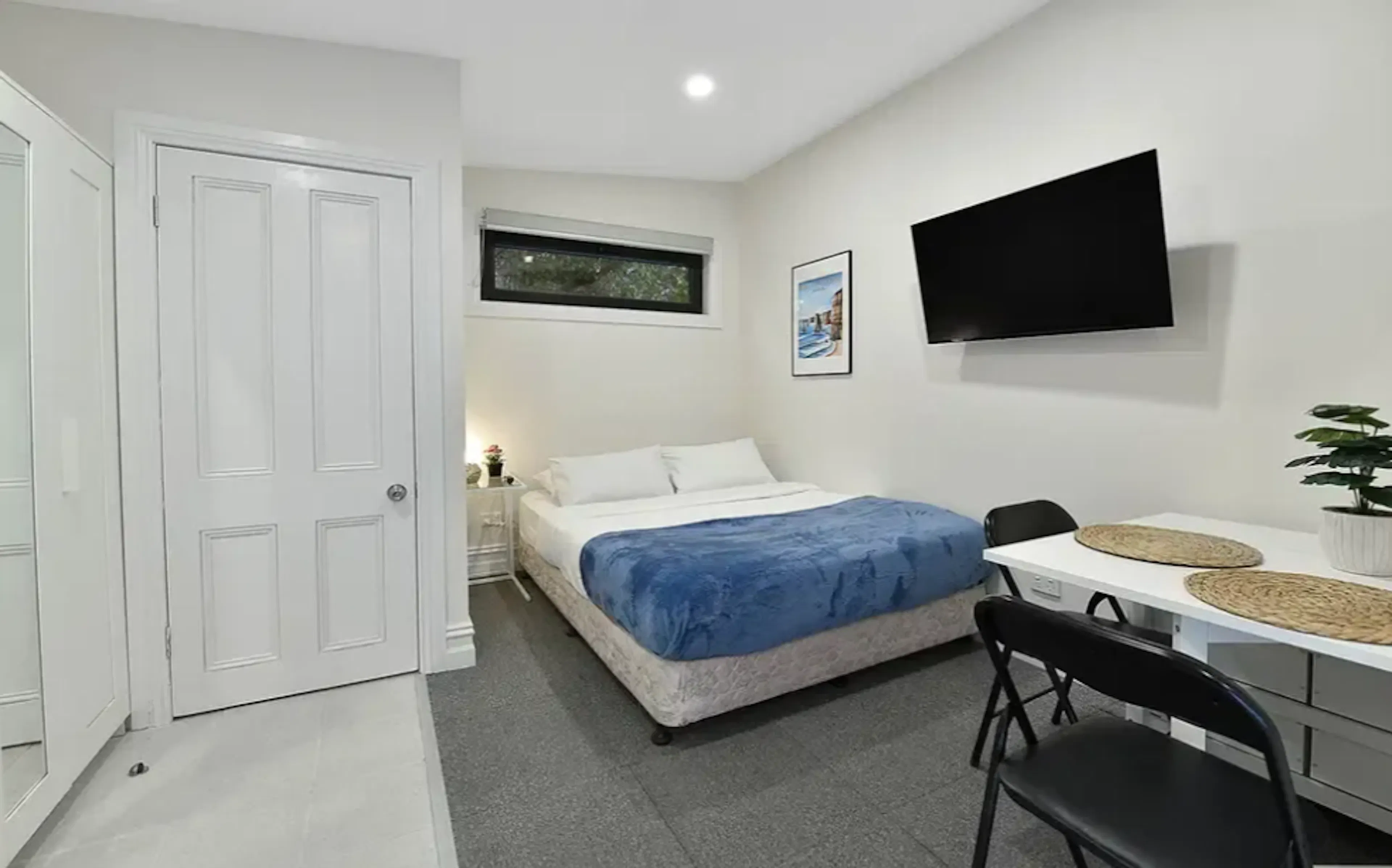 Studio 9 ROOM 3