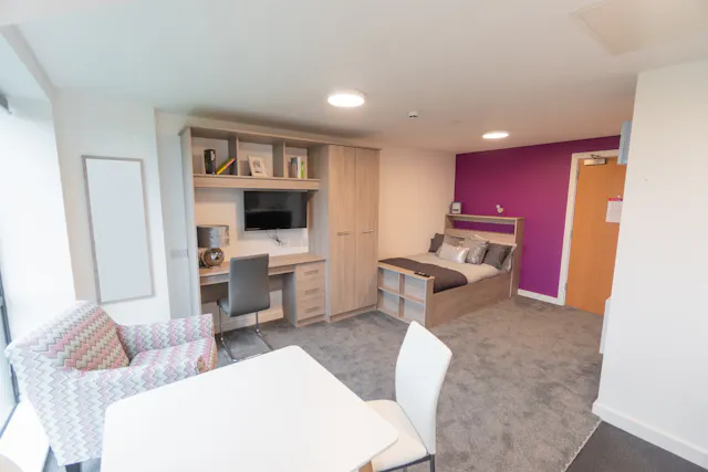 Gold Studio room image 1