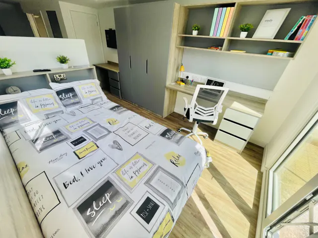 Studio (Top Floor) room image 1
