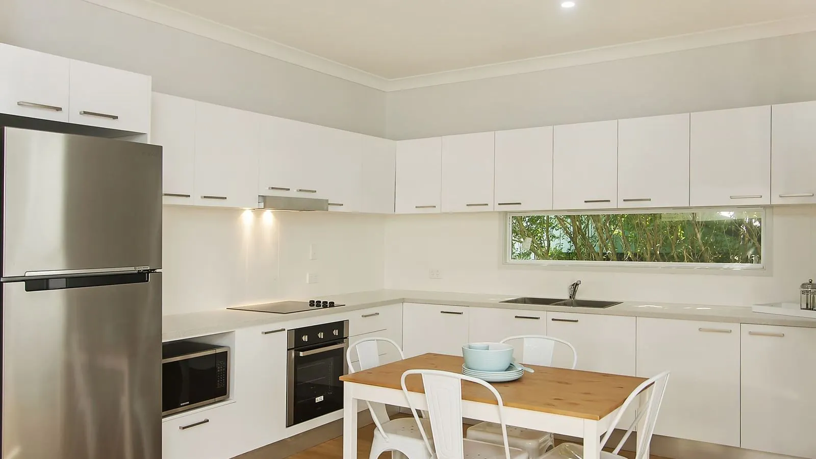 Studio apartment with private ensuite KITCHEN 2